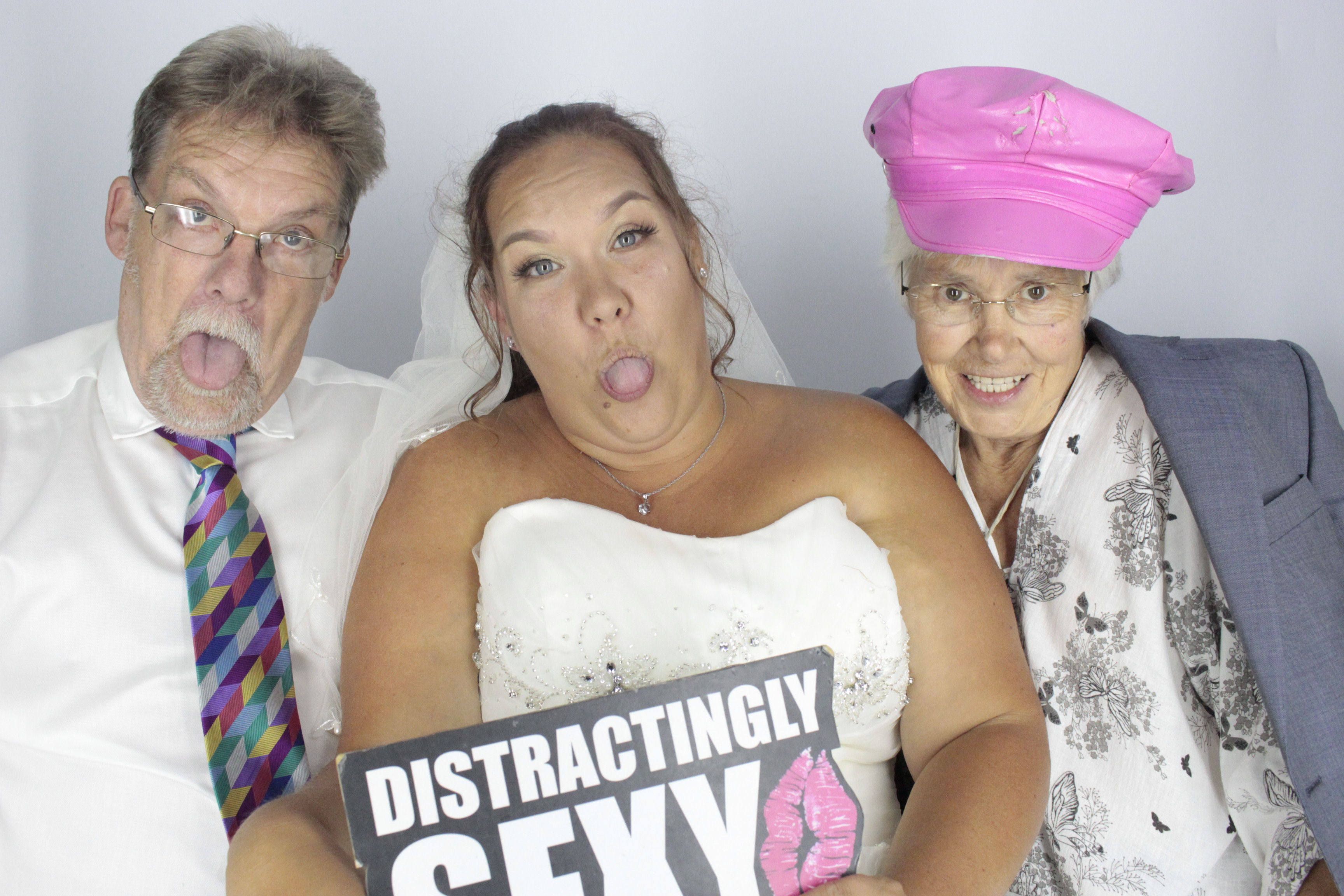  Heather & Daniel's Wedding | View more photos from the event at gallery.myphotoboothexperience.co.uk/u/MyPhotoBoothExperienceLtd/Heather-Daniels-Wedding